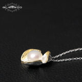 Silver Pearl Pendant Having Elegant Charm Shell Design